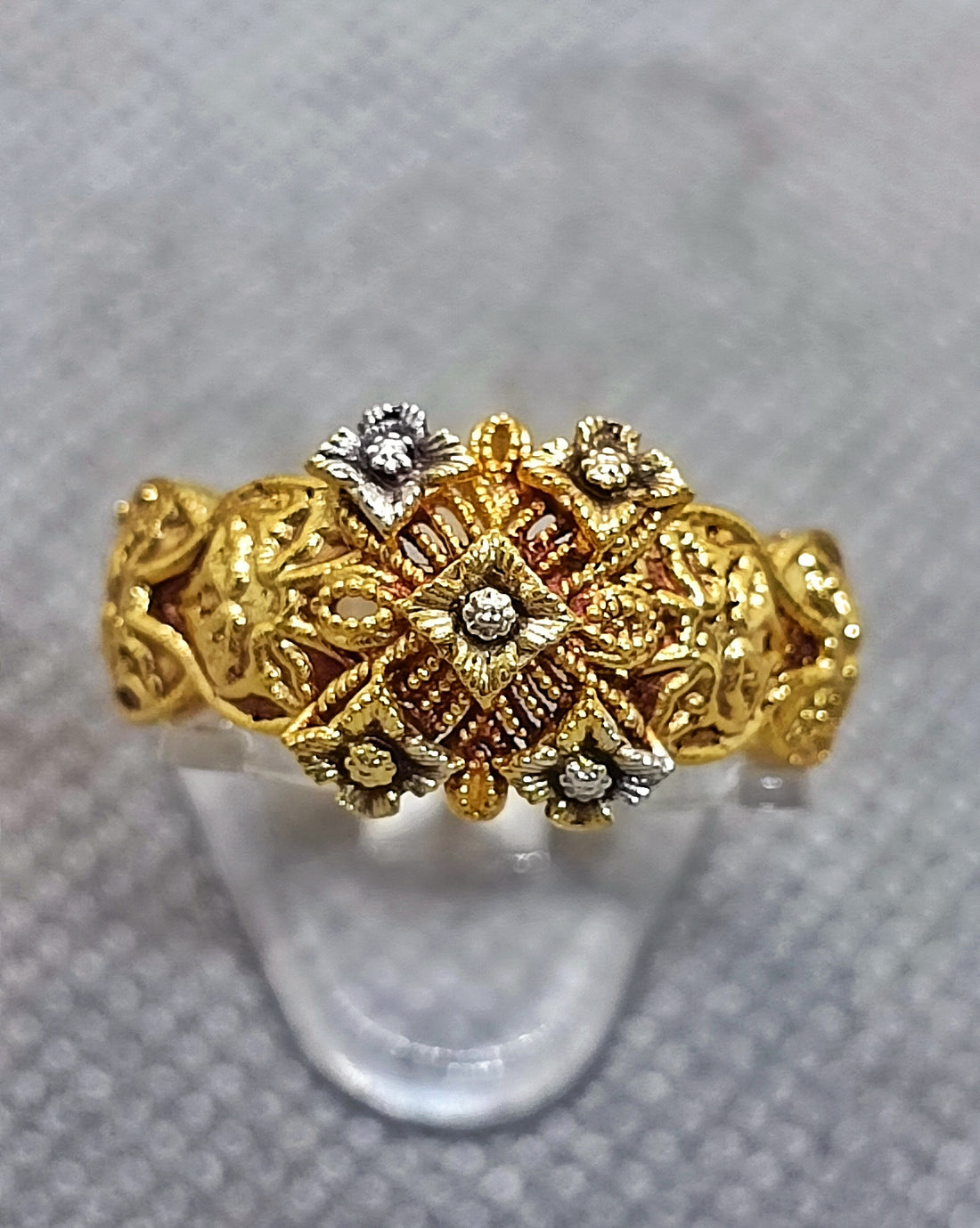 Beautiful ring1171