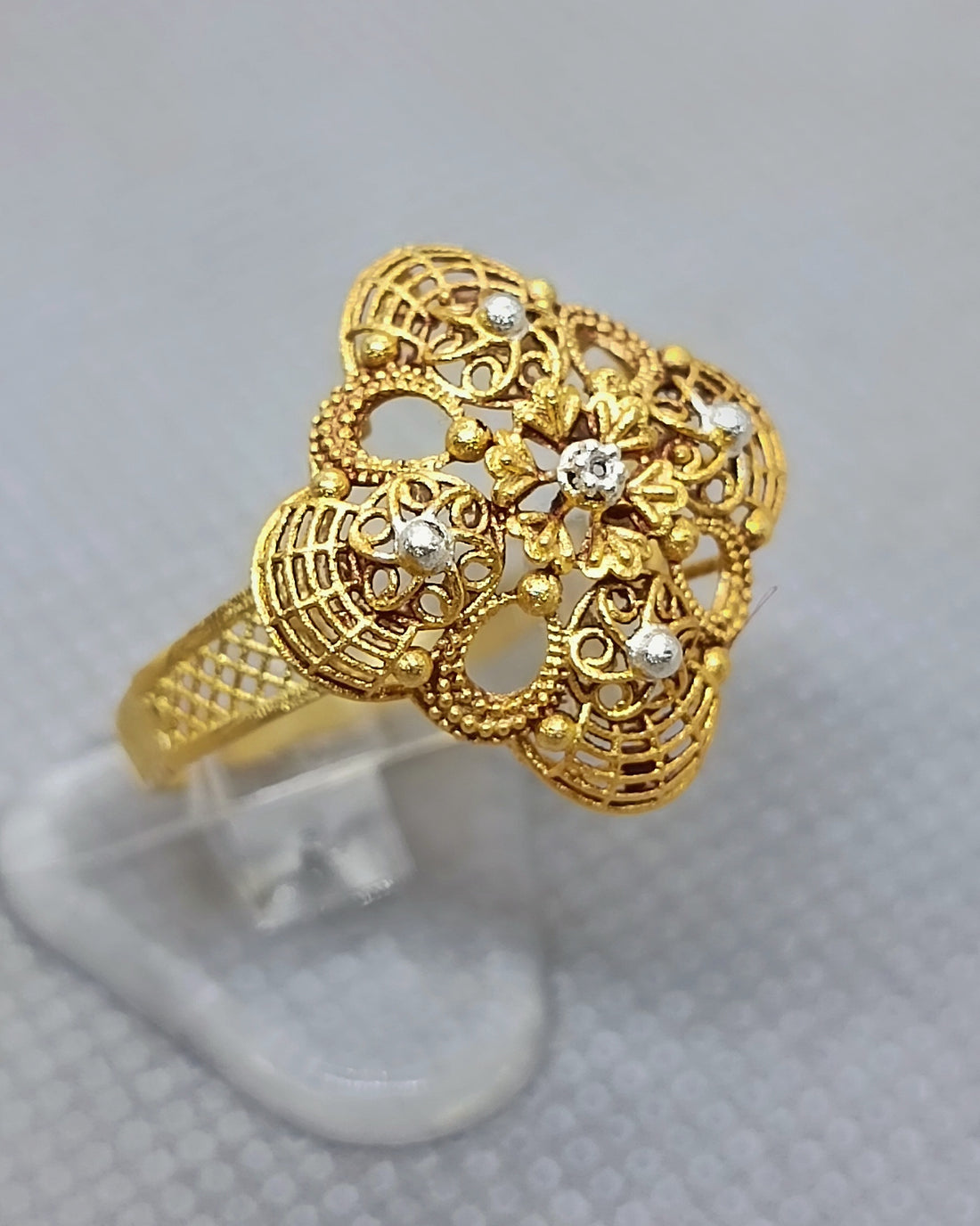 Beautiful ring1196