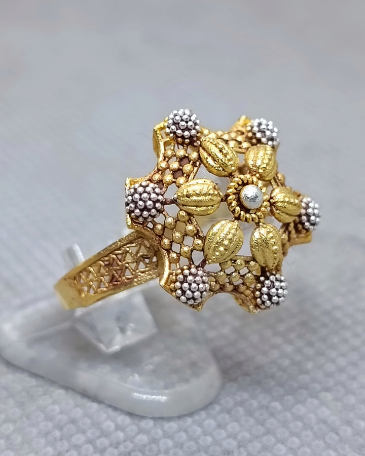 Beautiful ring1185