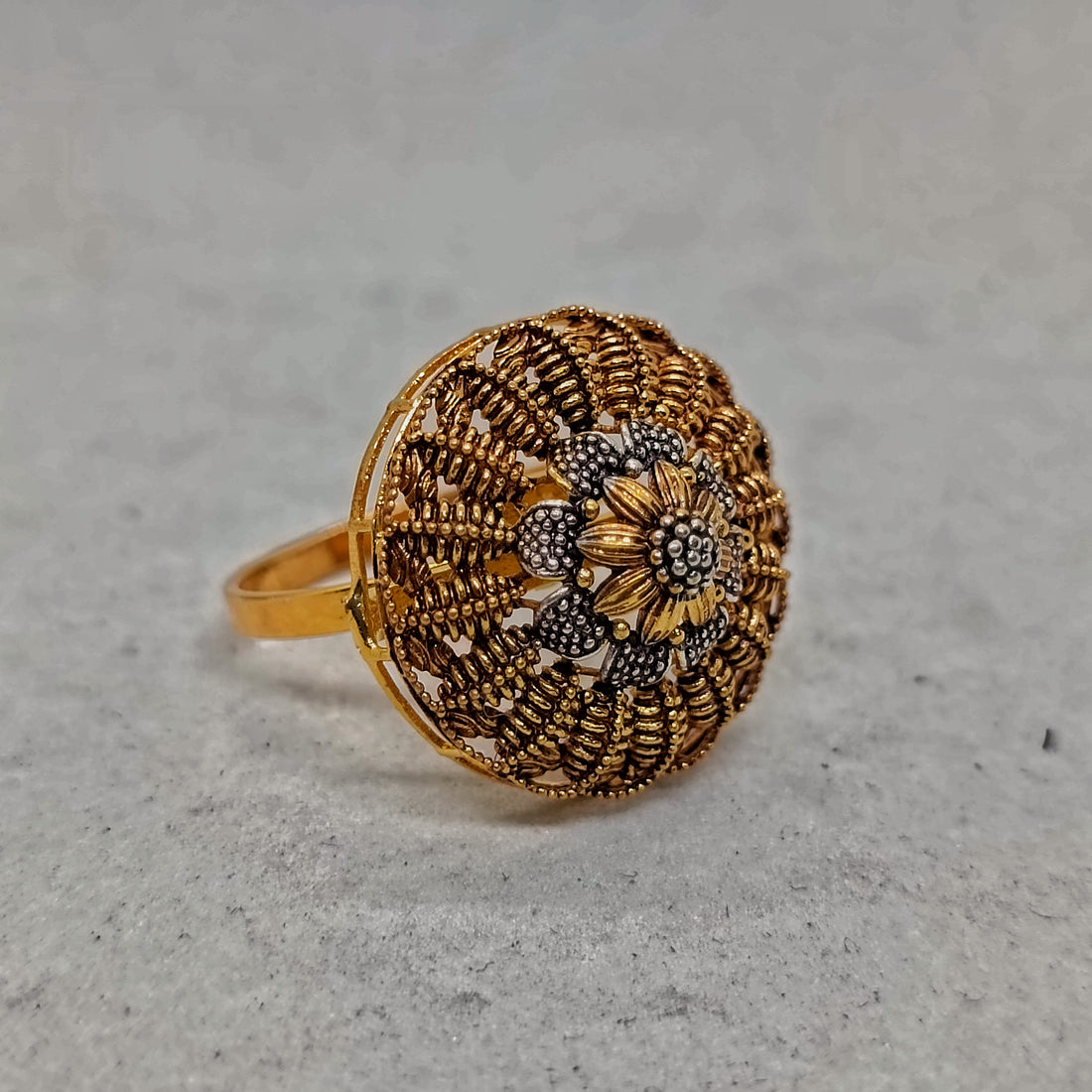 Gold ring traditional
