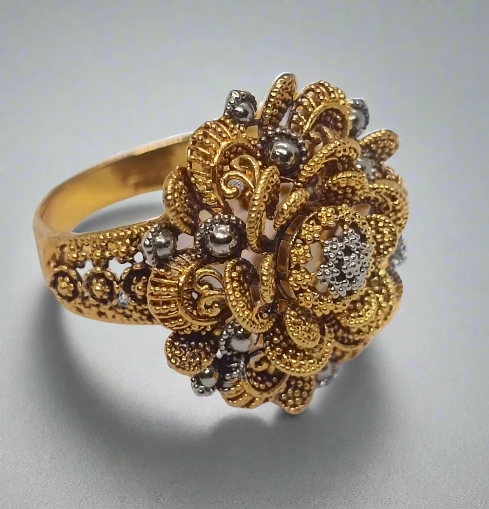 Beautiful traditional ring1322