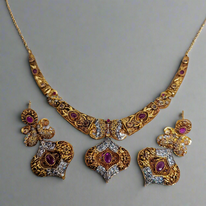 Beautiful necklace set