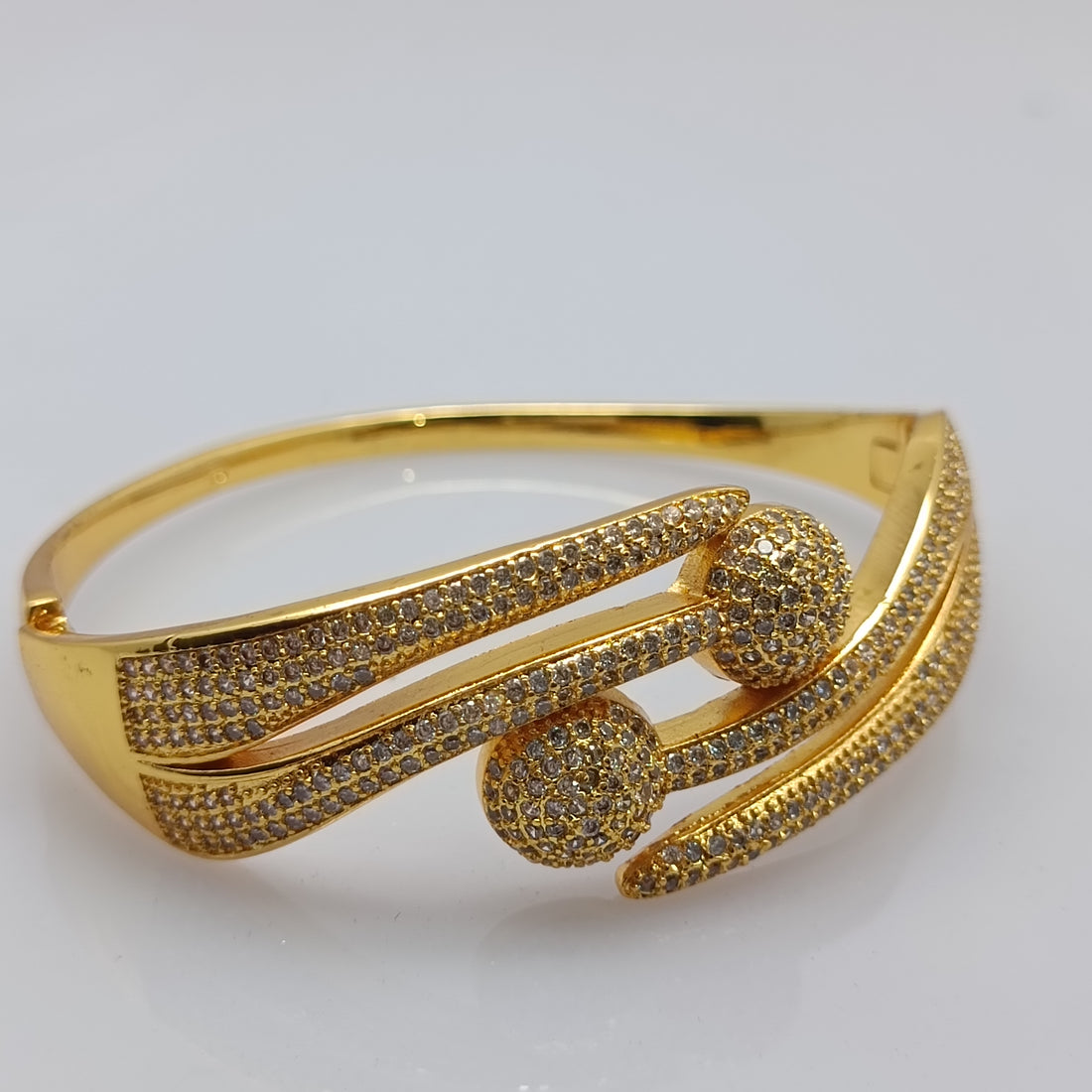 Beautiful daily wear breclete
