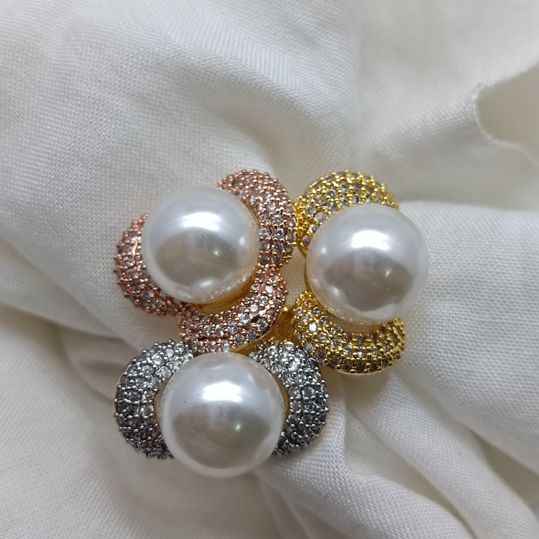 Beautiful daily wear pearl ring