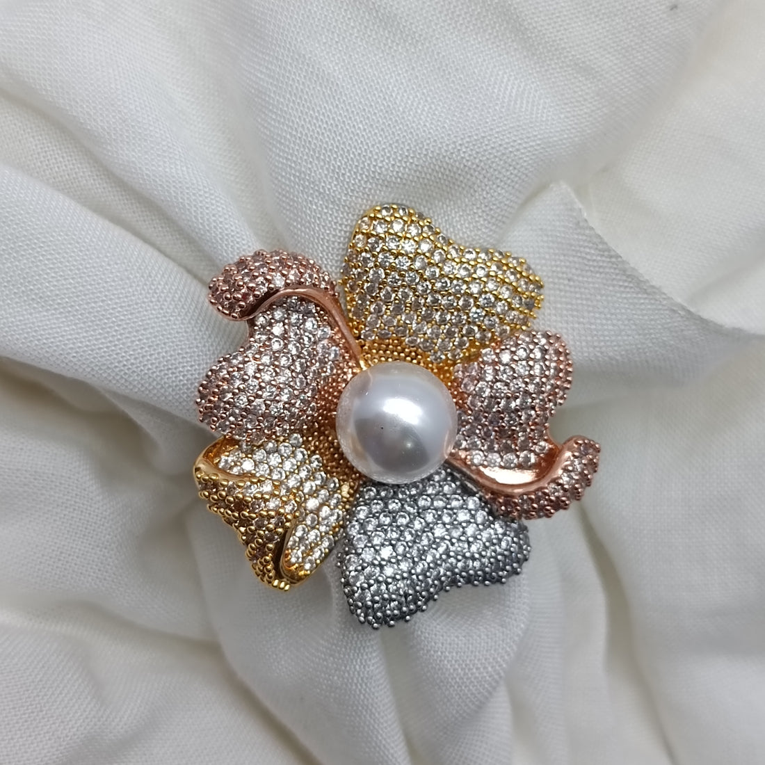 Luxury pearl ring