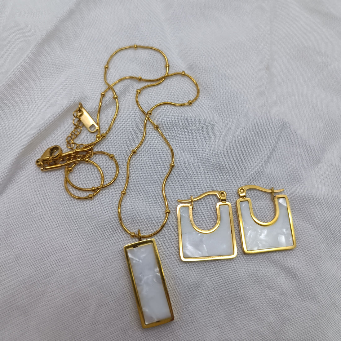 Beautiful daily wear locket set