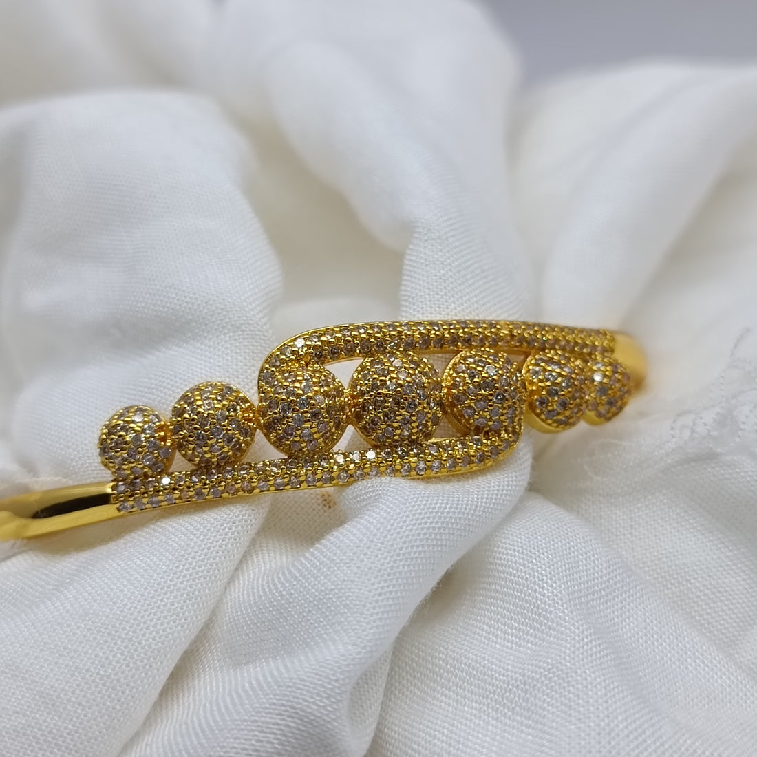Beautiful daily wear breclete